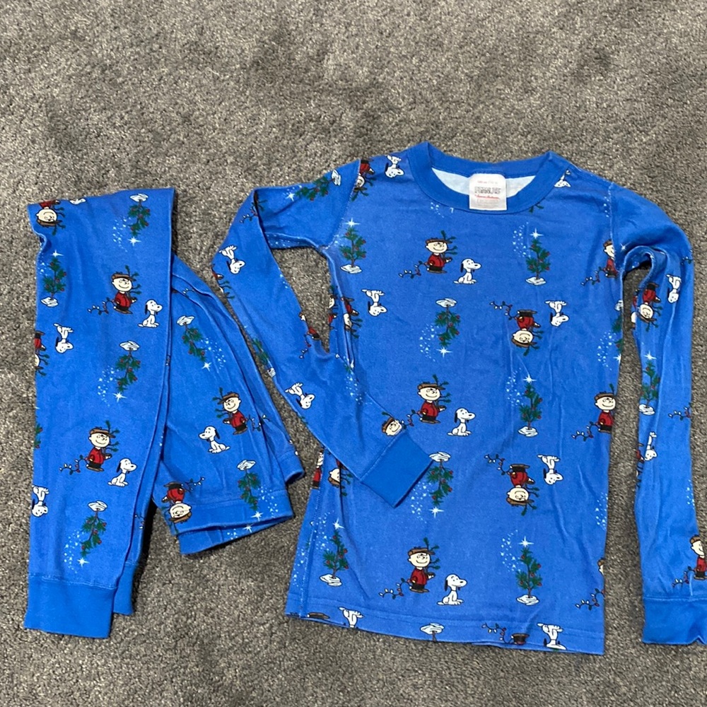 Peanuts Edition Hanna Anderson PJ Set Charlie Brown Christmas Snoopy